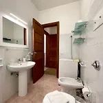 Hébergement de vacances Stunning With Private Pool In