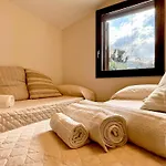 Stunning With Private Pool In Hébergement de vacances *