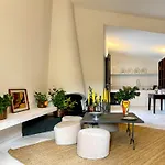 Stunning With Private Pool In تْشيفالو