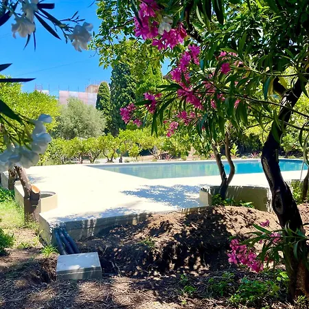 Stunning With Private Pool In * 切法卢