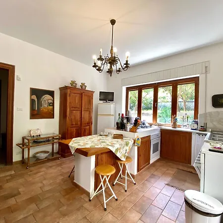 Tana Pacenzia Holiday home