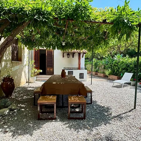 度假居 Stunning With Private Pool In 切法卢