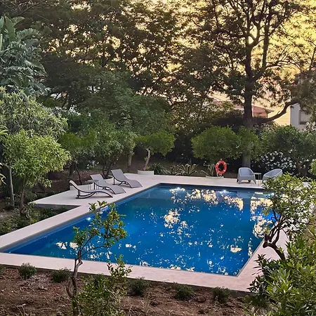 Stunning With Private Pool In 別荘 *