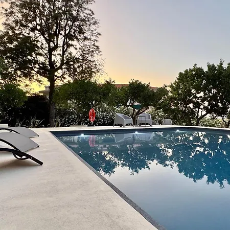 度假居 Stunning With Private Pool In *