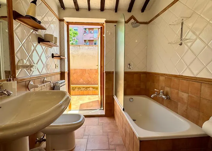 Ferienhaus Stunning With Private Pool In