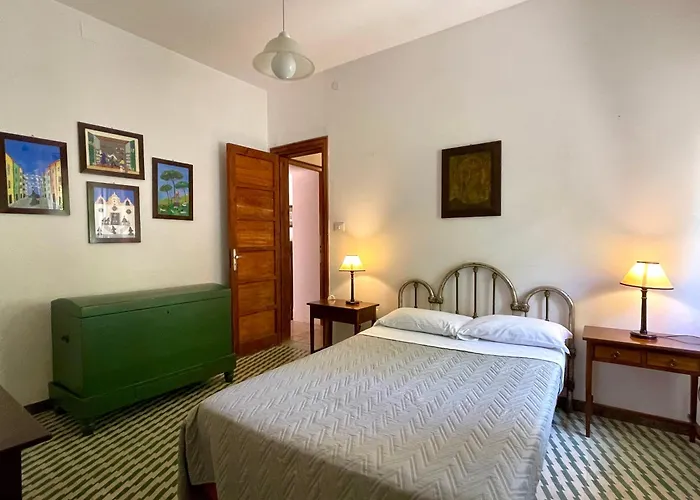 Stunning With Private Pool In