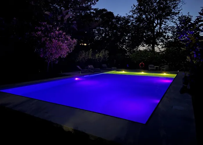 Stunning With Private Pool In Nyaraló Cefalù