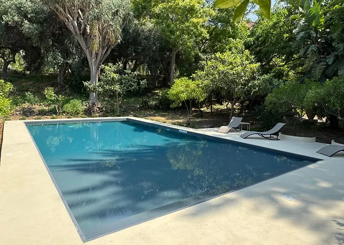 Stunning With Private Pool In Ferienhaus