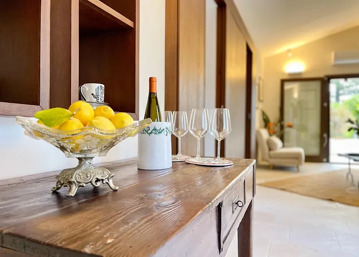 Ferienhaus Stunning With Private Pool In