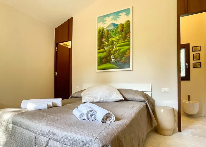 Stunning With Private Pool In